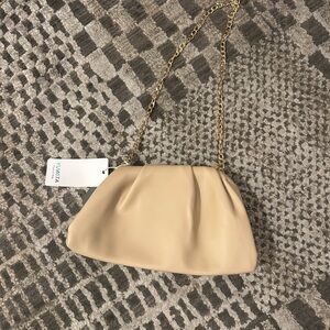 Valia Tan Shoulder Bag with Gold Chain